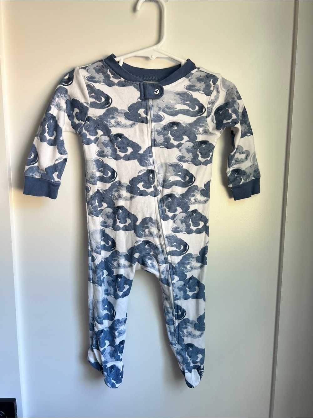 Burt’s Bees Baby Blue Cloud Print Organic Cotton Footed Sleeper Pajamas 3-6M